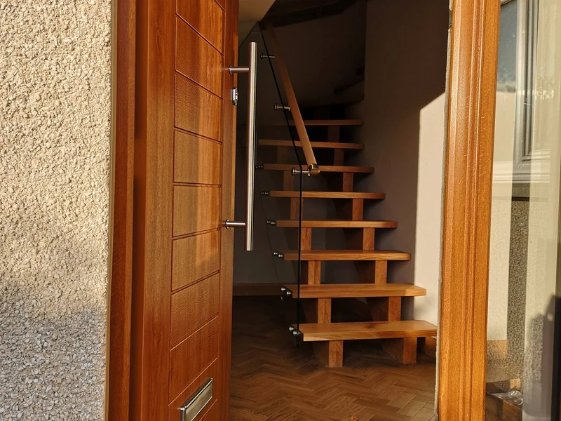 Bespoke hardwood doorway crafted by Jamie Robertson Joiners, Stirling